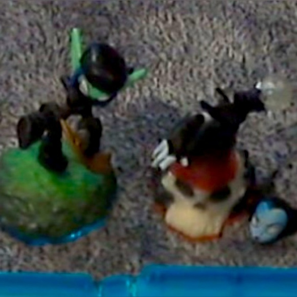 Broken Skylander Bundle: Stealth Elf & Lightcore Hex